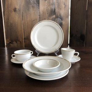 Noritake China Dishware Setting-image