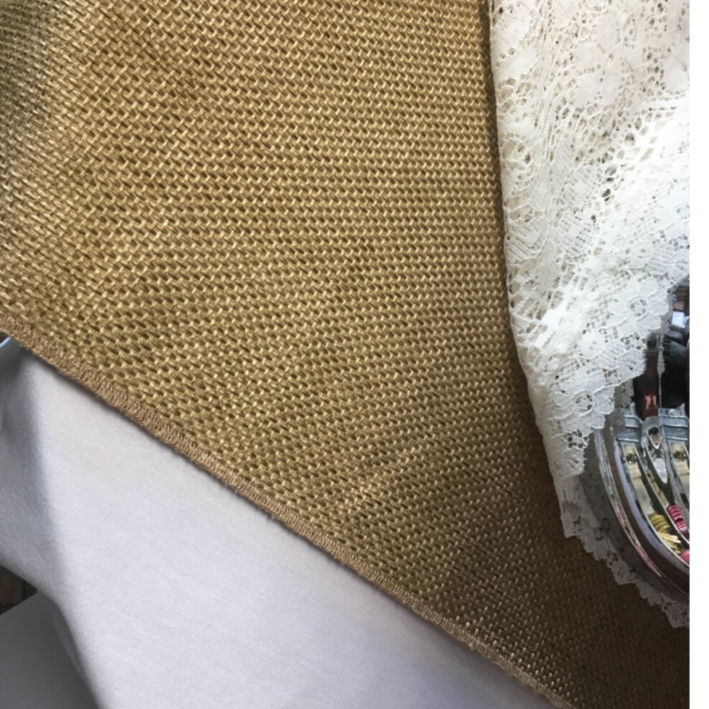 Burlap Table Runner Image